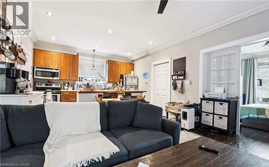 43 Eby Street S, Kitchener, Ontario  N2G 3K9 - Photo 3 - 40796361