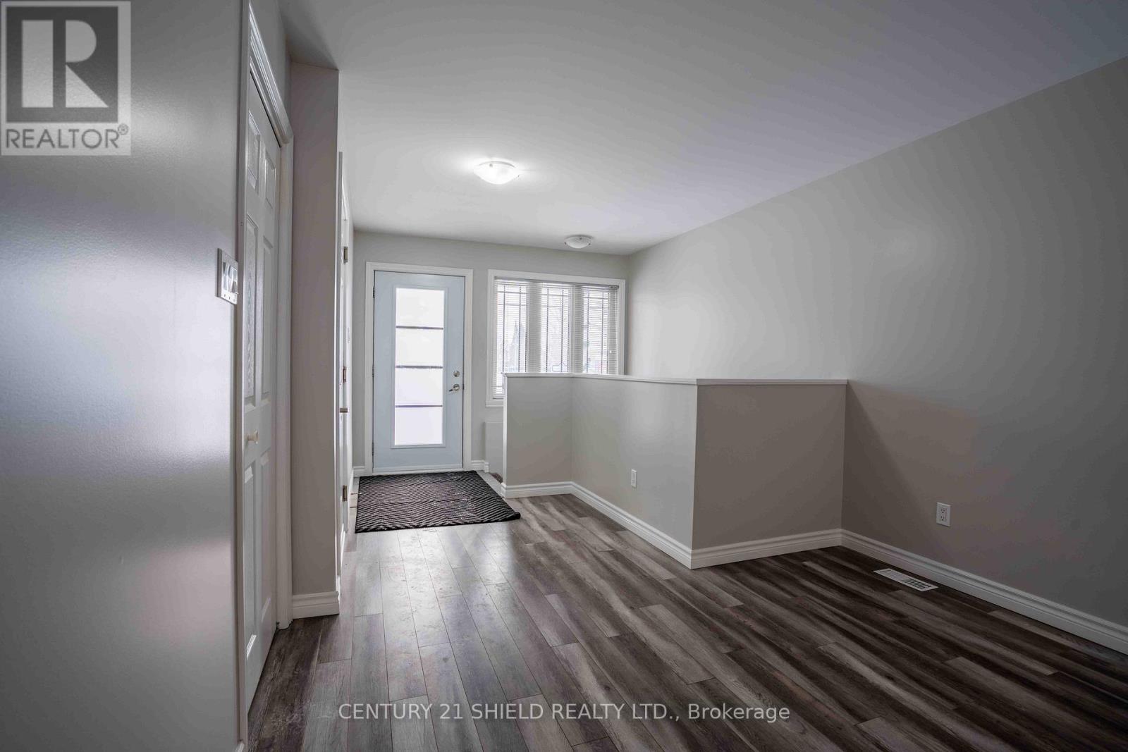 221 Third Street W, Cornwall, Ontario  K6J 0B6 - Photo 2 - X12669456