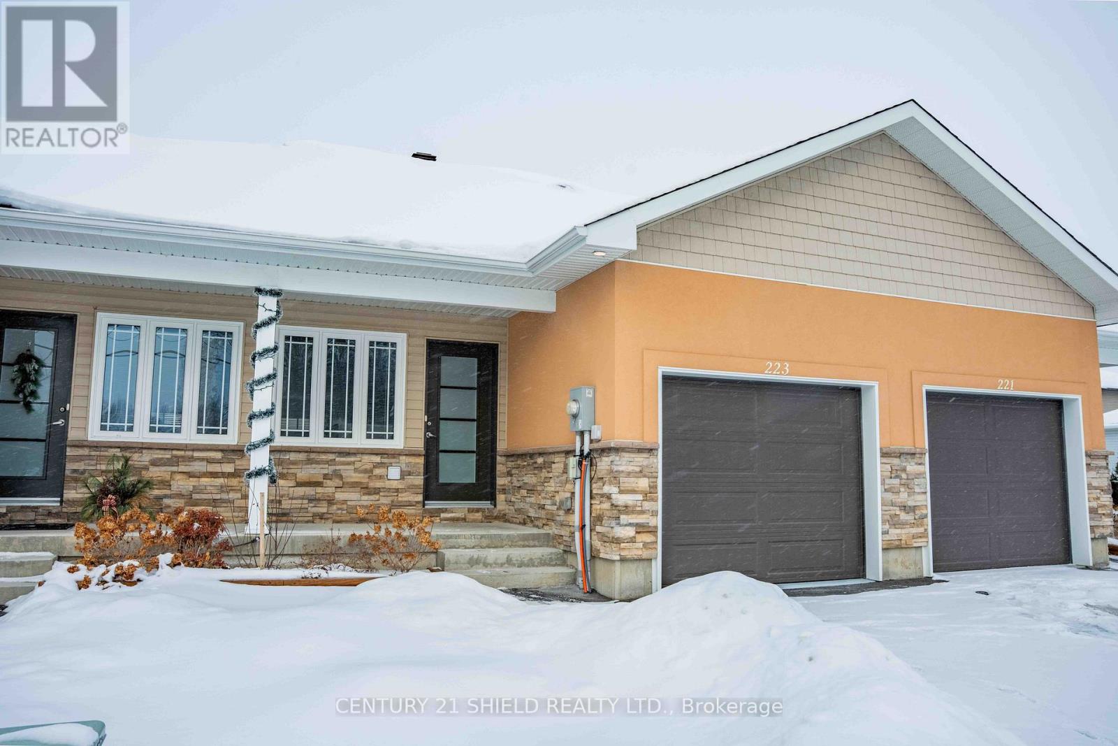 223 THIRD STREET W, Cornwall, Ontario