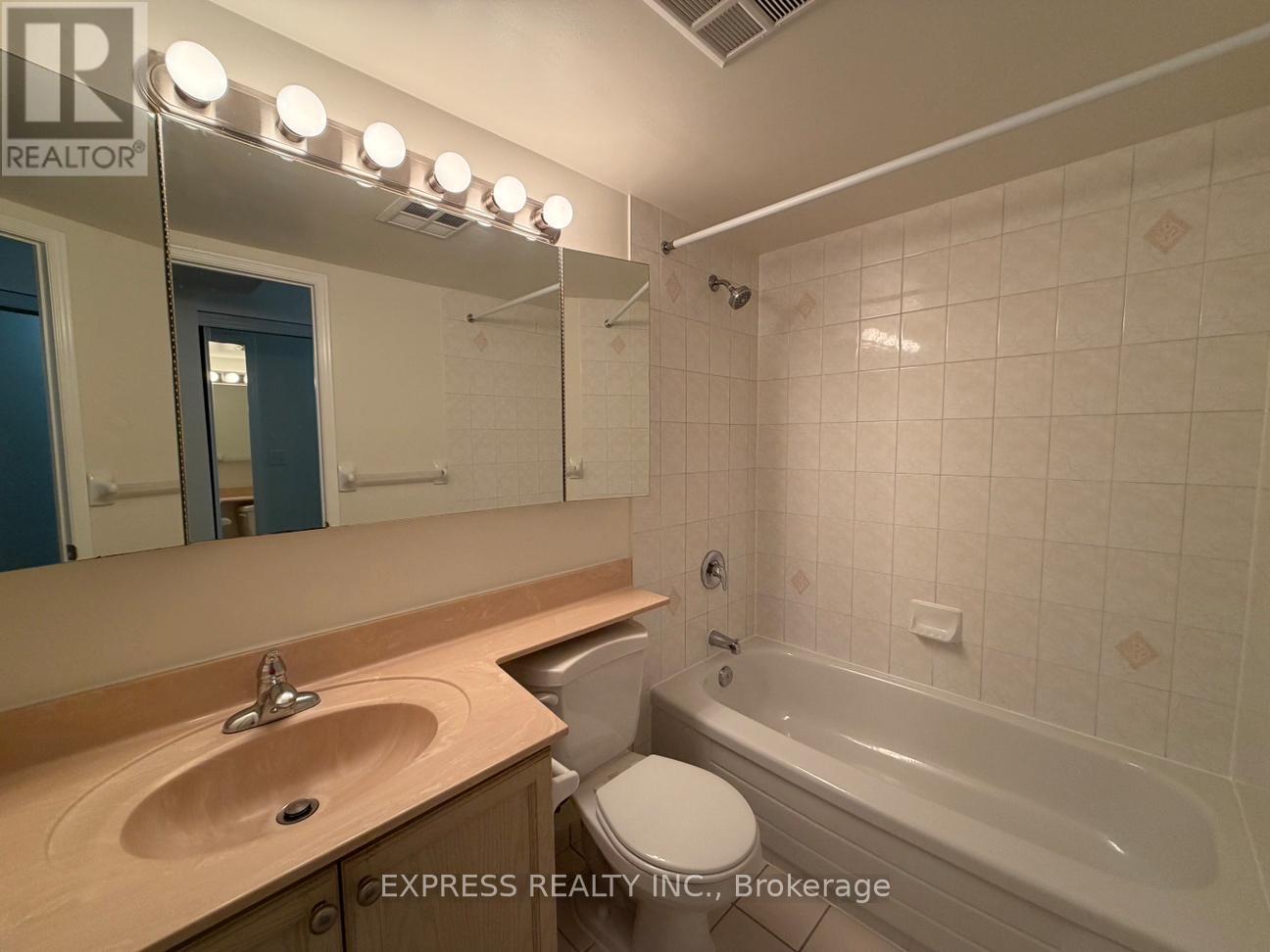 Lph06 - 29 Pemberton Avenue, Toronto, Ontario  M2M 4L5 - Photo 9 - C12669350