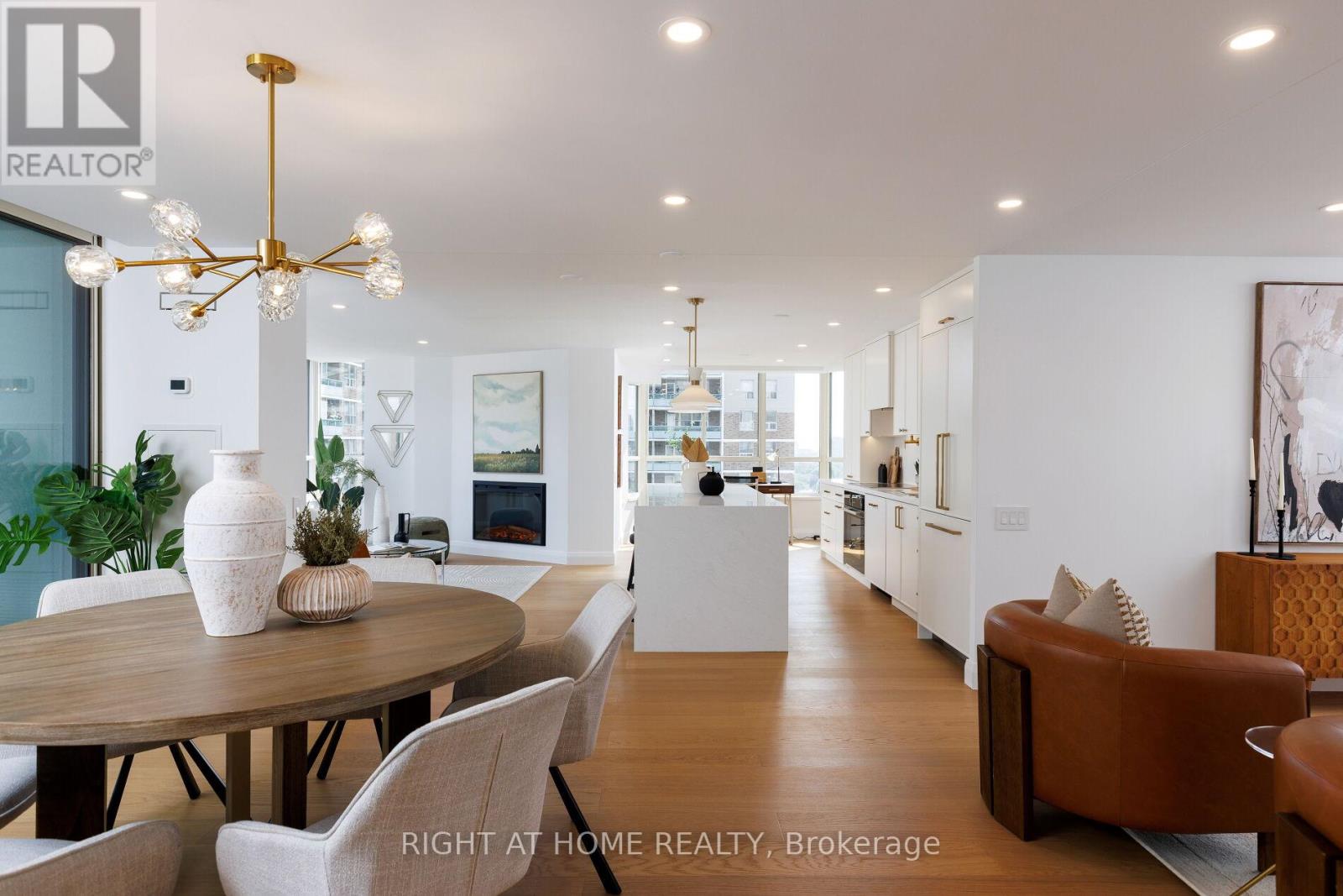 1403 - 130 Carlton Street E, Toronto, Ontario  M5A 4K3 - Photo 12 - C12669474