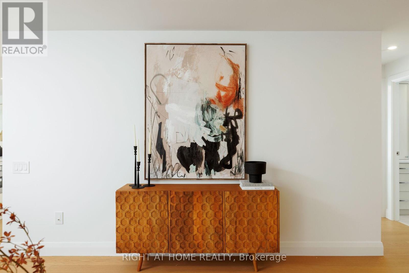 1403 - 130 Carlton Street E, Toronto, Ontario  M5A 4K3 - Photo 8 - C12669474