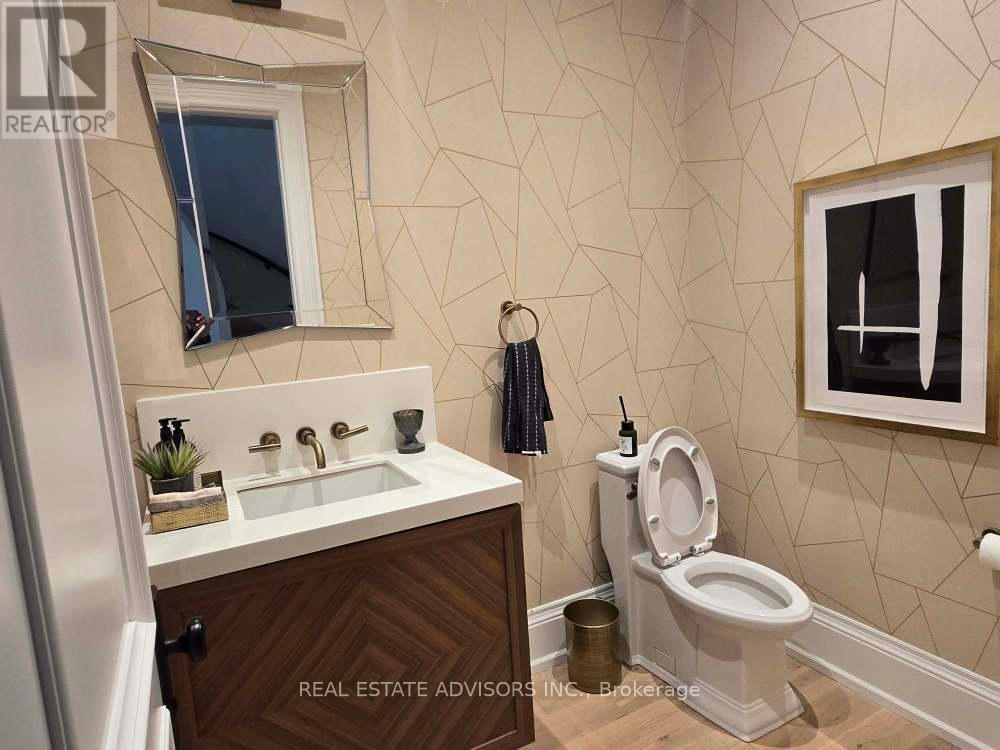 20 Arrowstook Road, Toronto, Ontario  M2K 1J9 - Photo 5 - C12669494