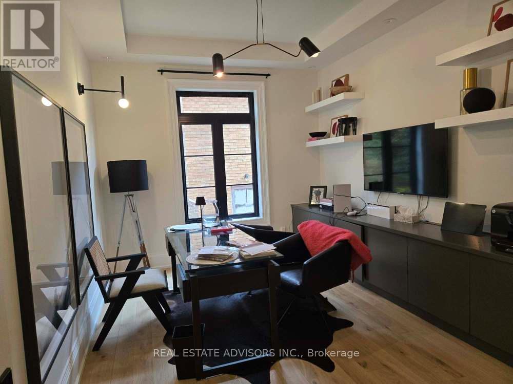 20 Arrowstook Road, Toronto, Ontario  M2K 1J9 - Photo 8 - C12669494