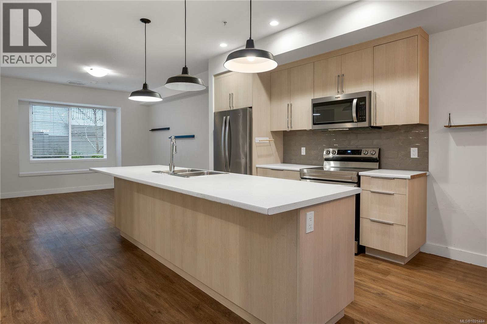 4 796 Island Hwy S, Campbell River, British Columbia  V9W 1A6 - Photo 7 - 1021444