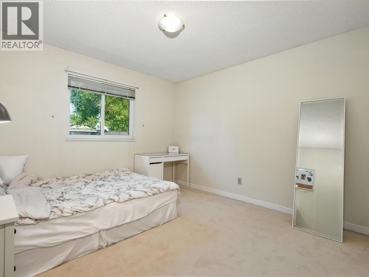 7080 Kimberley Drive, Richmond, British Columbia  V7A 4S4 - Photo 14 - R3076357