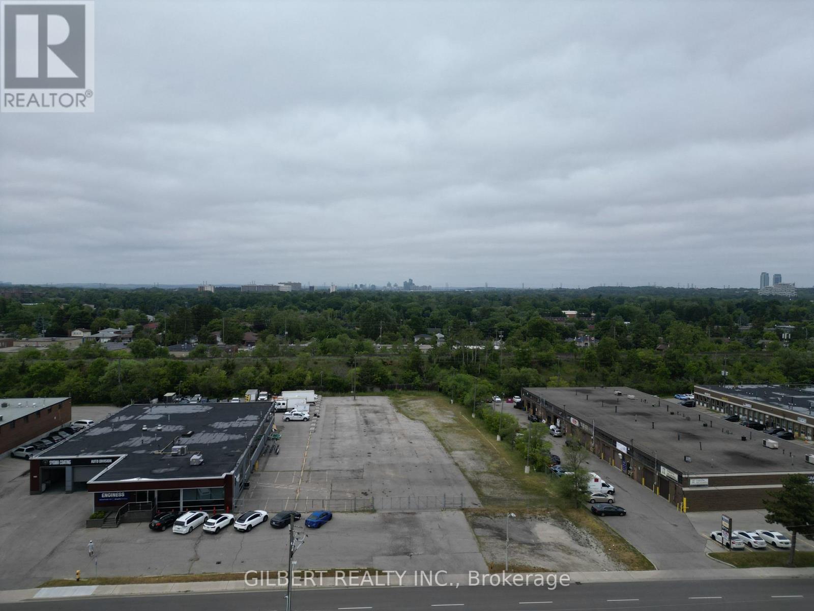 120 Doncaster Avenue, Markham, Ontario  L3T 1L3 - Photo 3 - N12669488