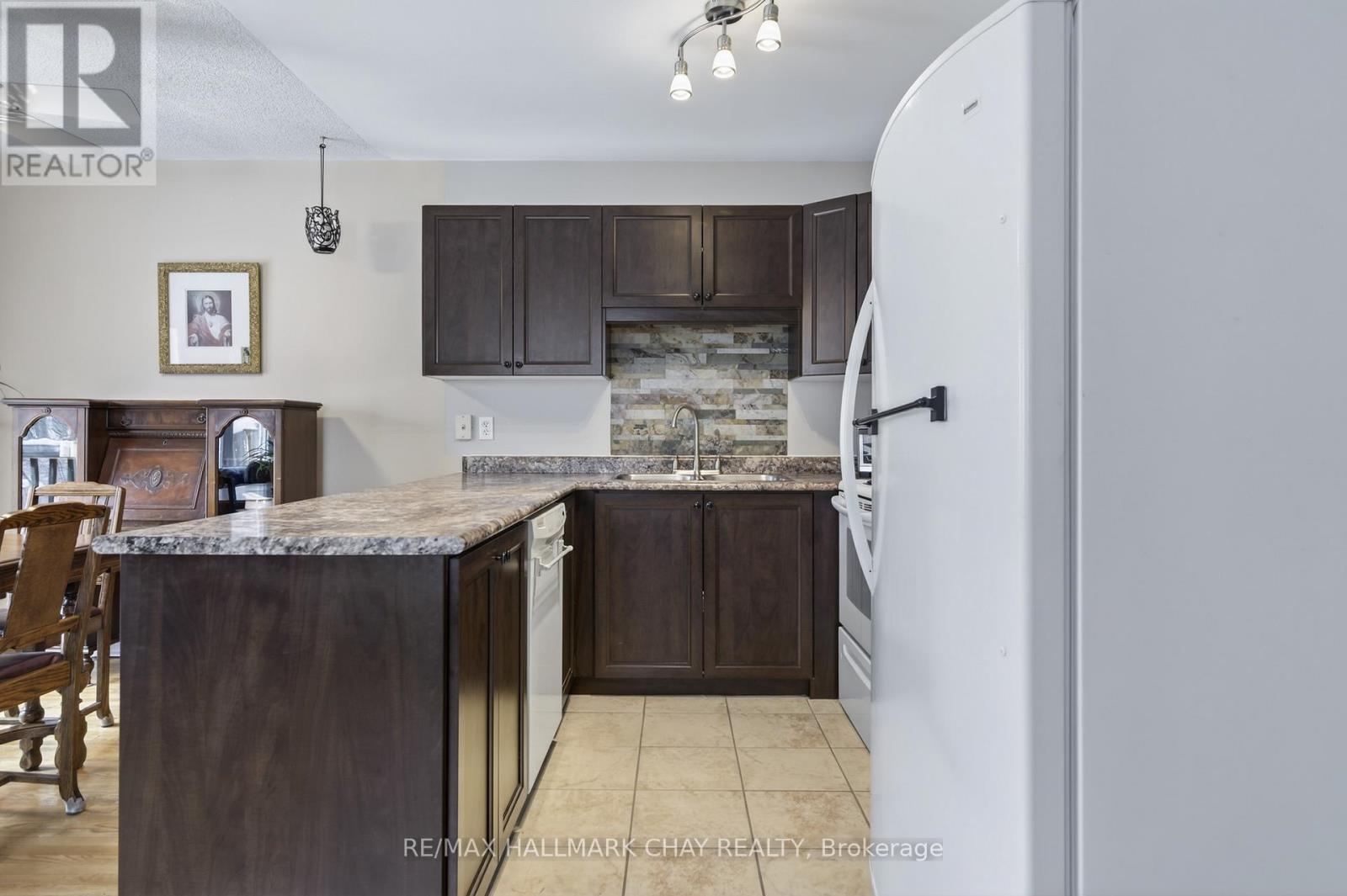 12 Parkside Crescent, Essa, Ontario  L3W 0L1 - Photo 12 - N12669546