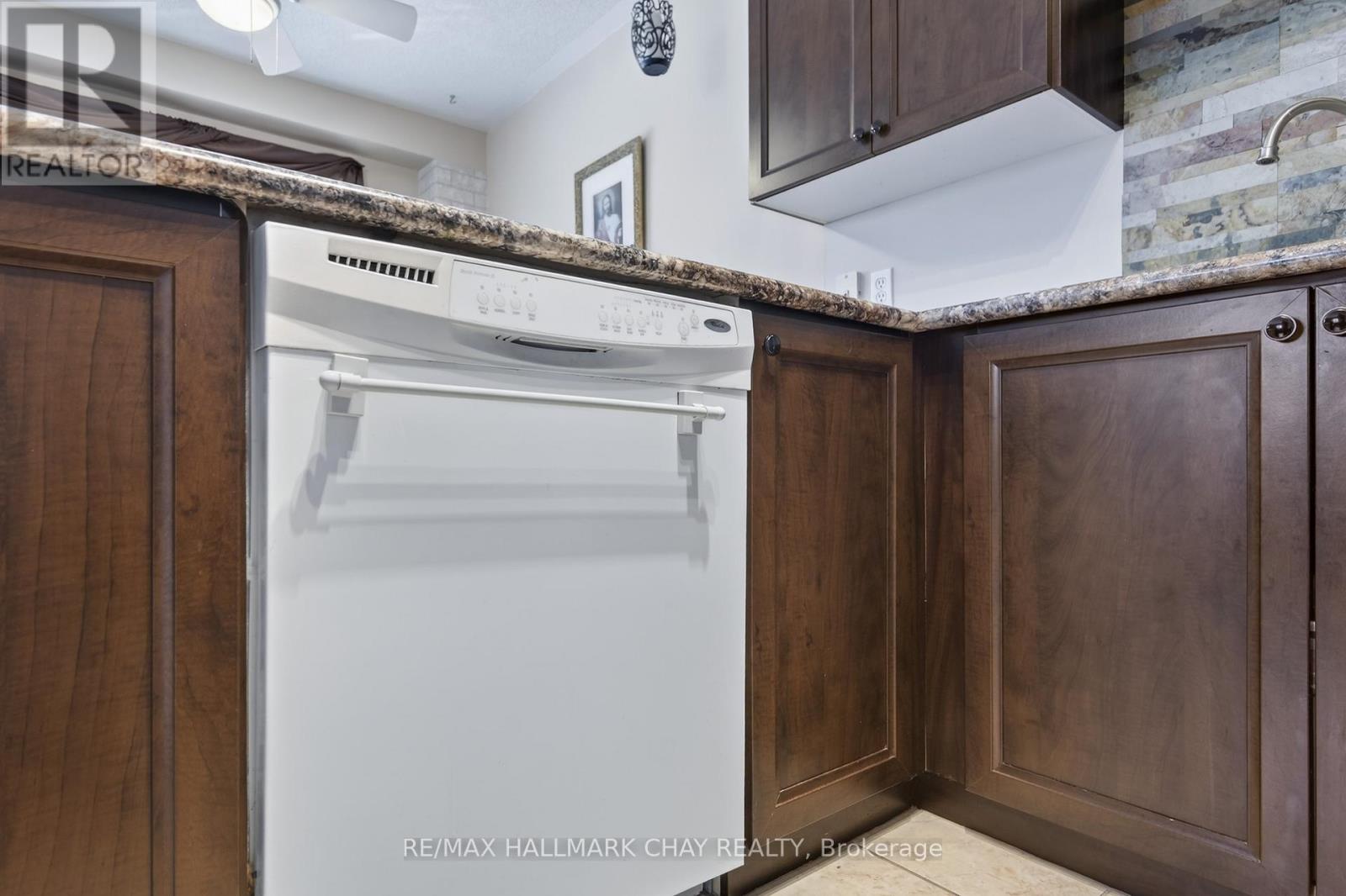 12 Parkside Crescent, Essa, Ontario  L3W 0L1 - Photo 14 - N12669546