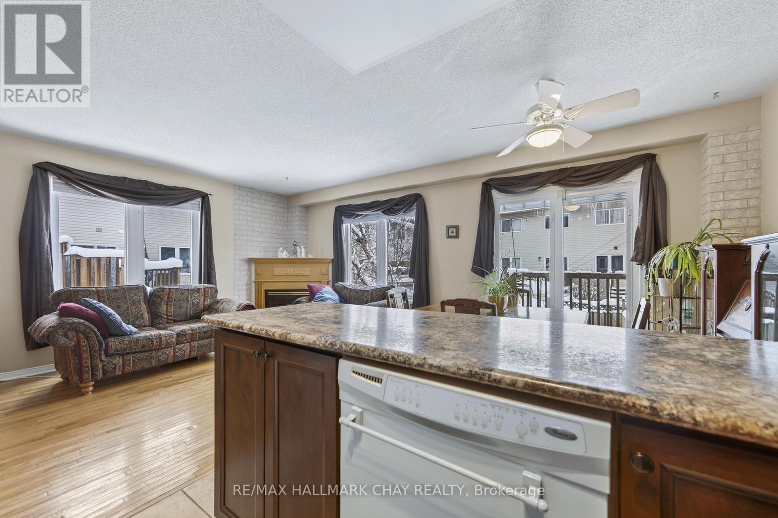 12 Parkside Crescent, Essa, Ontario  L3W 0L1 - Photo 15 - N12669546