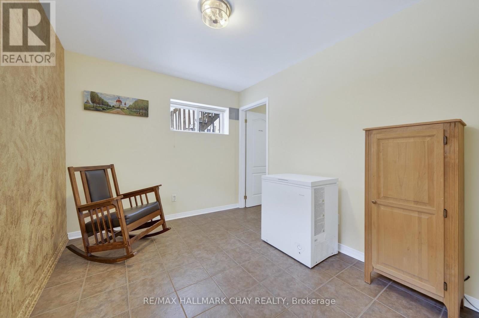 12 Parkside Crescent, Essa, Ontario  L3W 0L1 - Photo 33 - N12669546