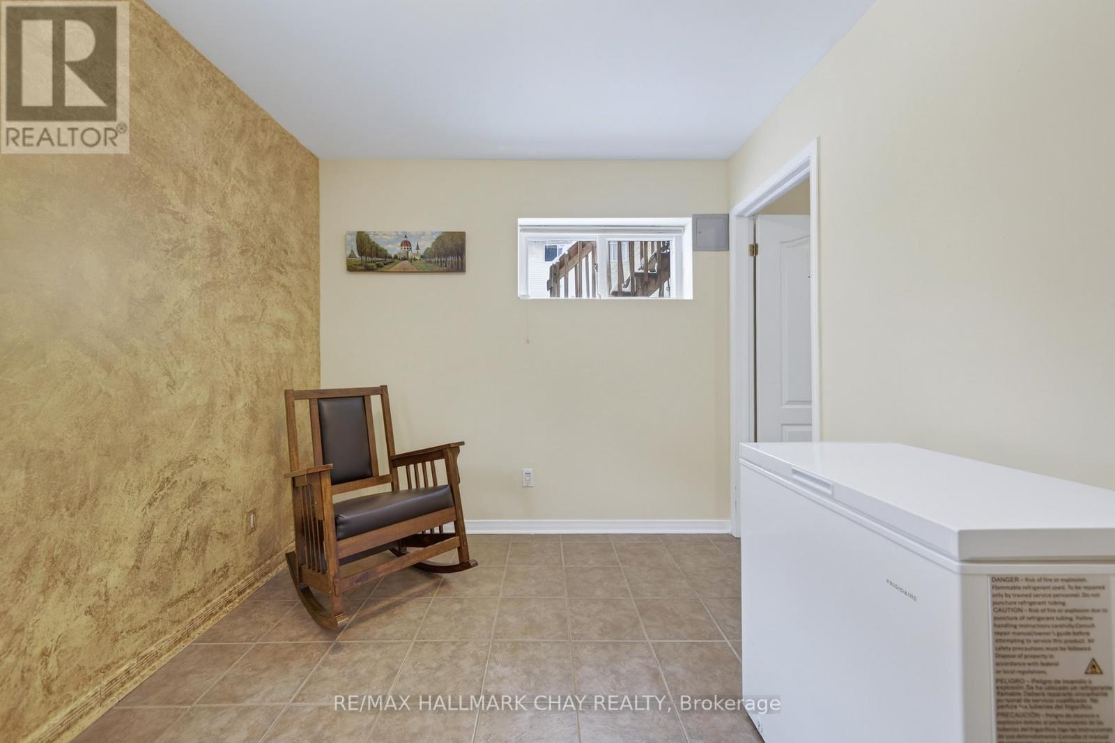 12 Parkside Crescent, Essa, Ontario  L3W 0L1 - Photo 34 - N12669546