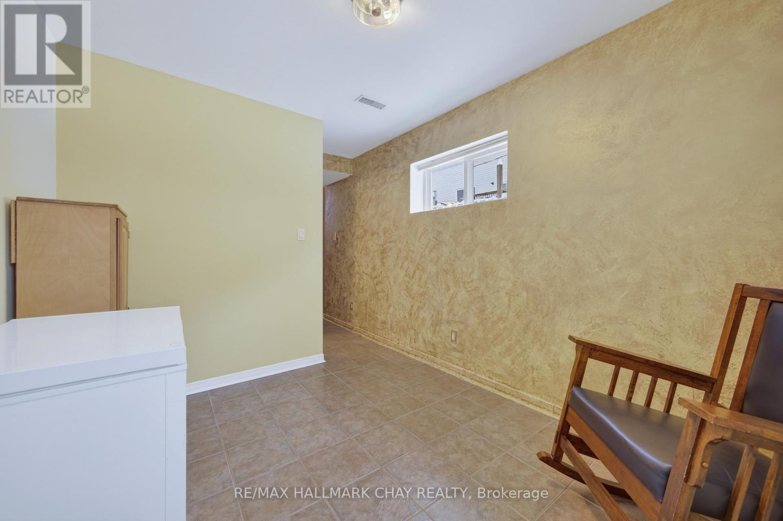 12 Parkside Crescent, Essa, Ontario  L3W 0L1 - Photo 35 - N12669546