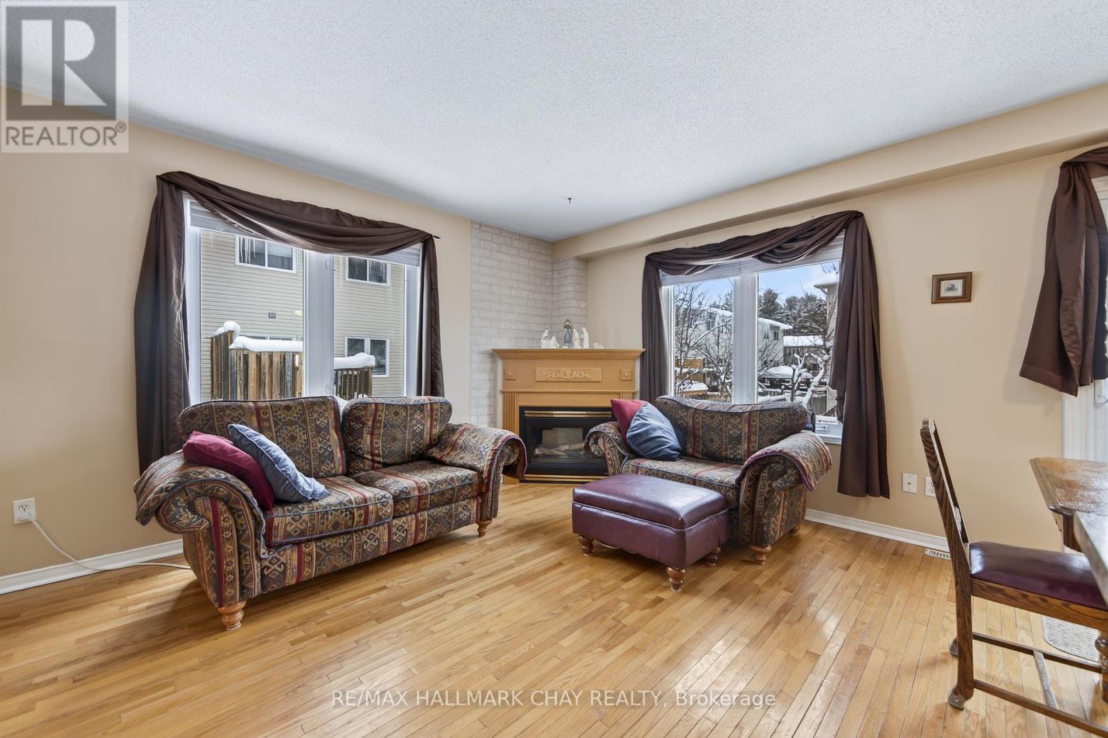 12 Parkside Crescent, Essa, Ontario  L3W 0L1 - Photo 8 - N12669546