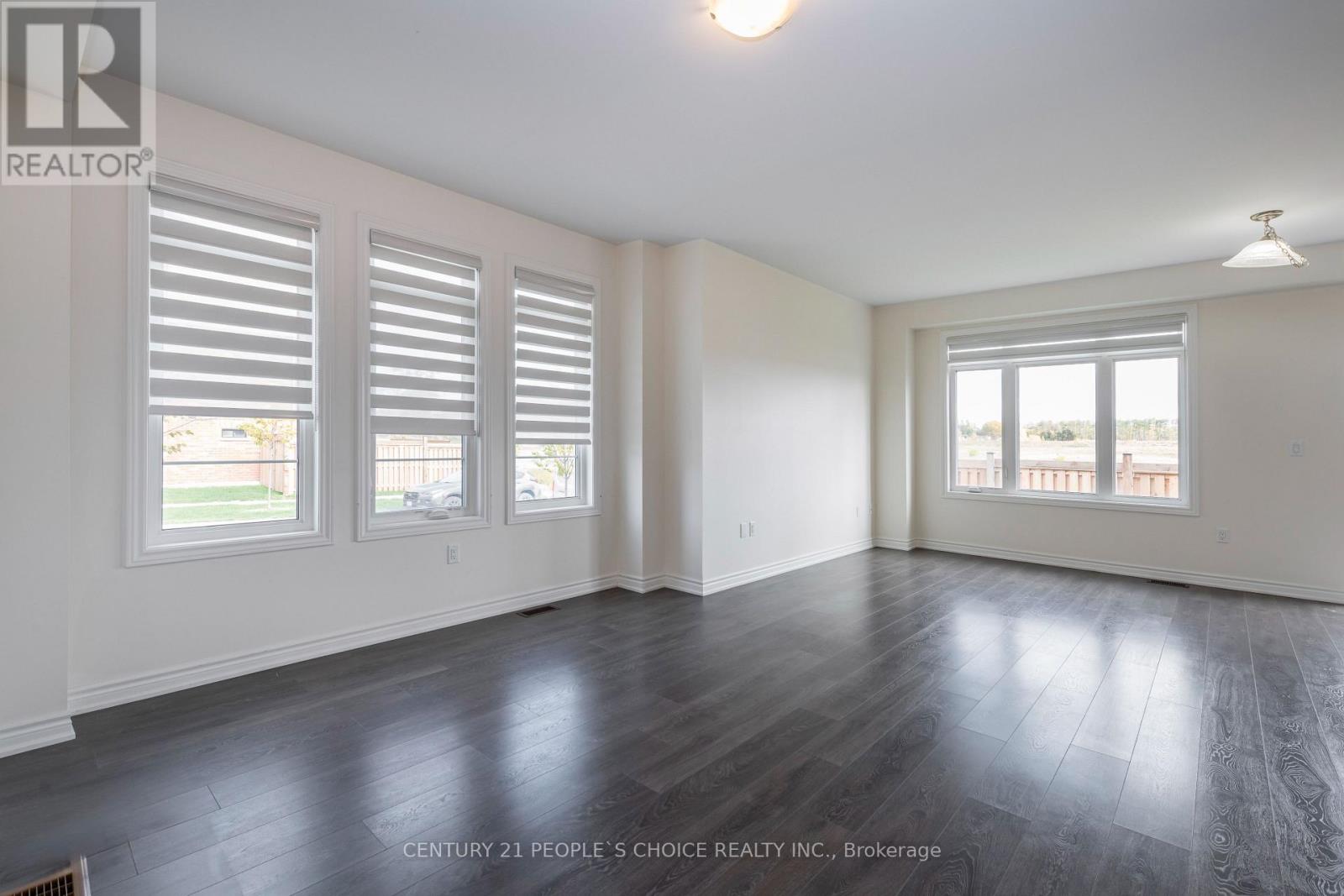 35 Greer Street, Barrie, Ontario  L9J 0R5 - Photo 5 - S12669396