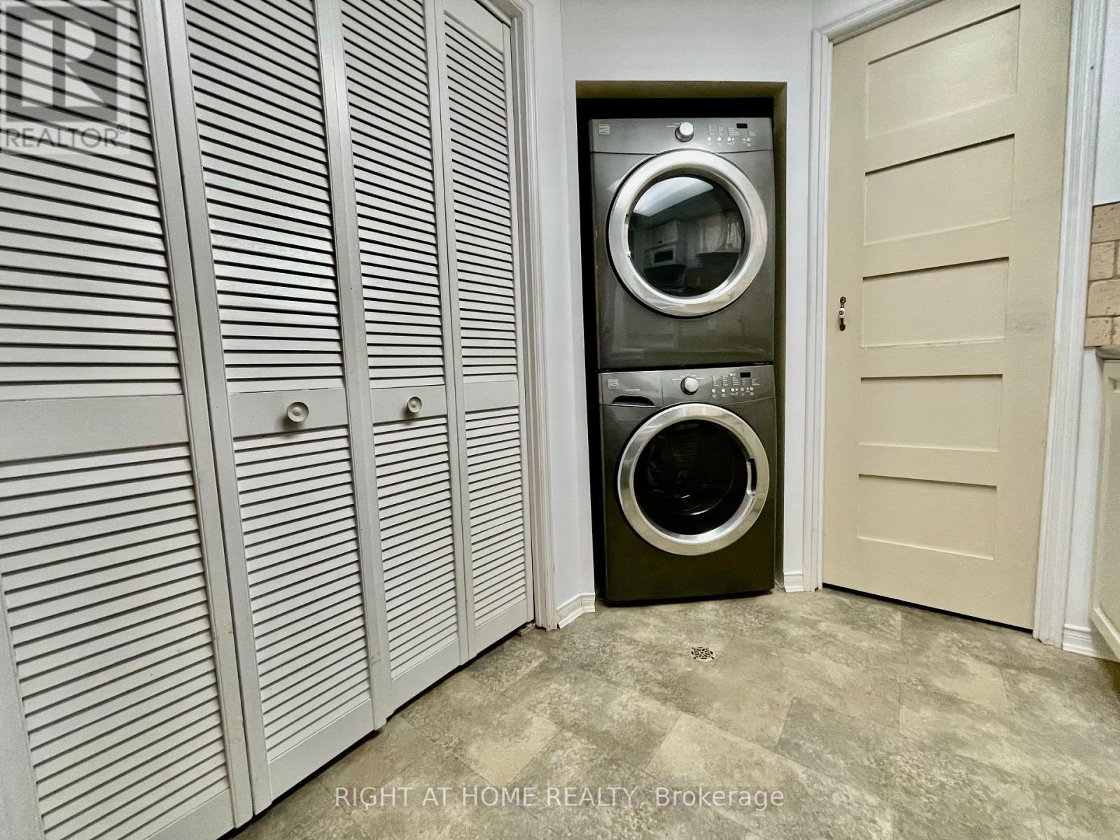 204 Country Lane, Barrie (Painswick South), Ontario  L4N 0W1 - Photo 10 - S12669518