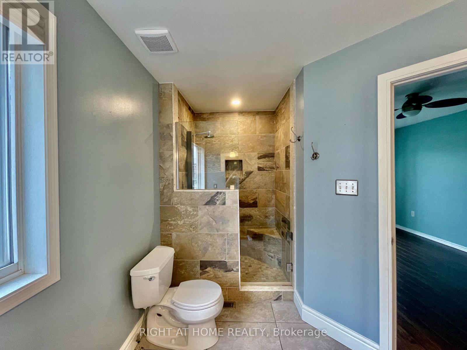 204 Country Lane, Barrie (Painswick South), Ontario  L4N 0W1 - Photo 7 - S12669518