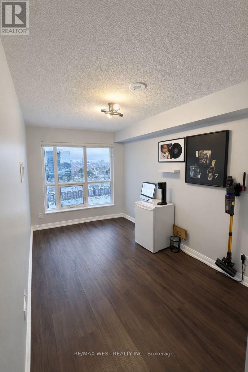 1306 - 151 Village Green Square, Toronto, Ontario  M1S 0K5 - Photo 7 - E12668360