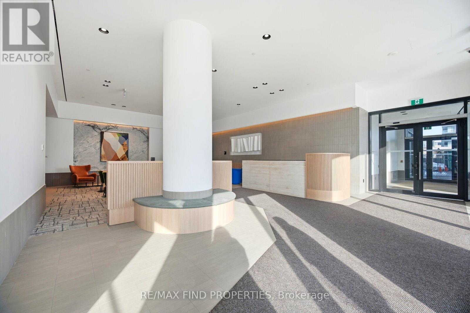 4208 - 395 Square One Drive, Mississauga, Ontario  L5B 0P6 - Photo 4 - W12666566