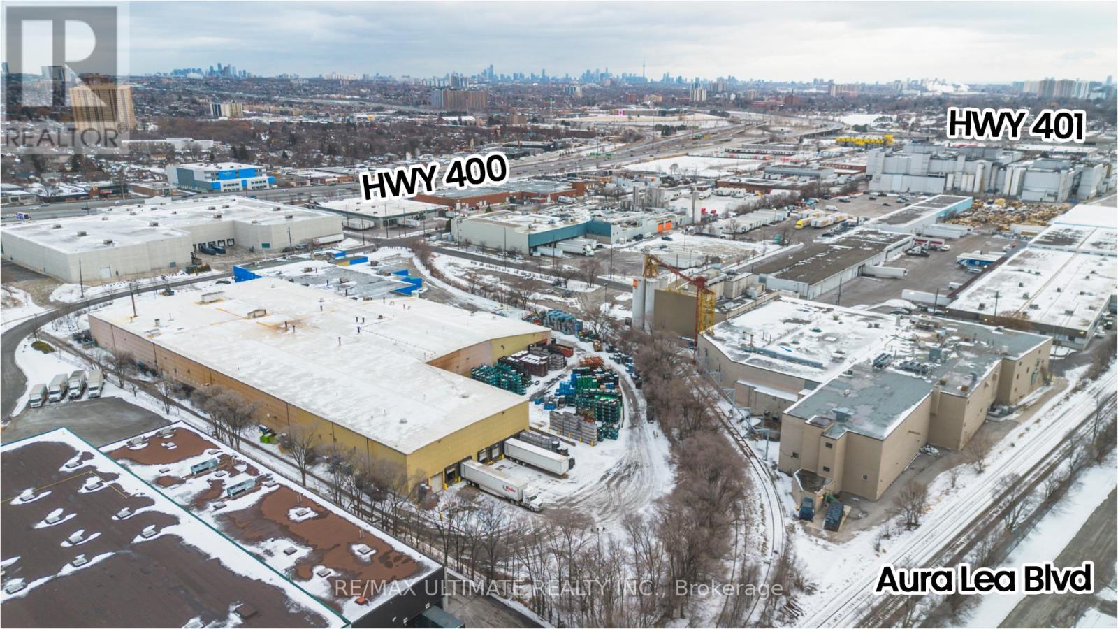 102 Aura Lea Boulevard, Toronto, Ontario  M9M 1K5 - Photo 36 - W12669332