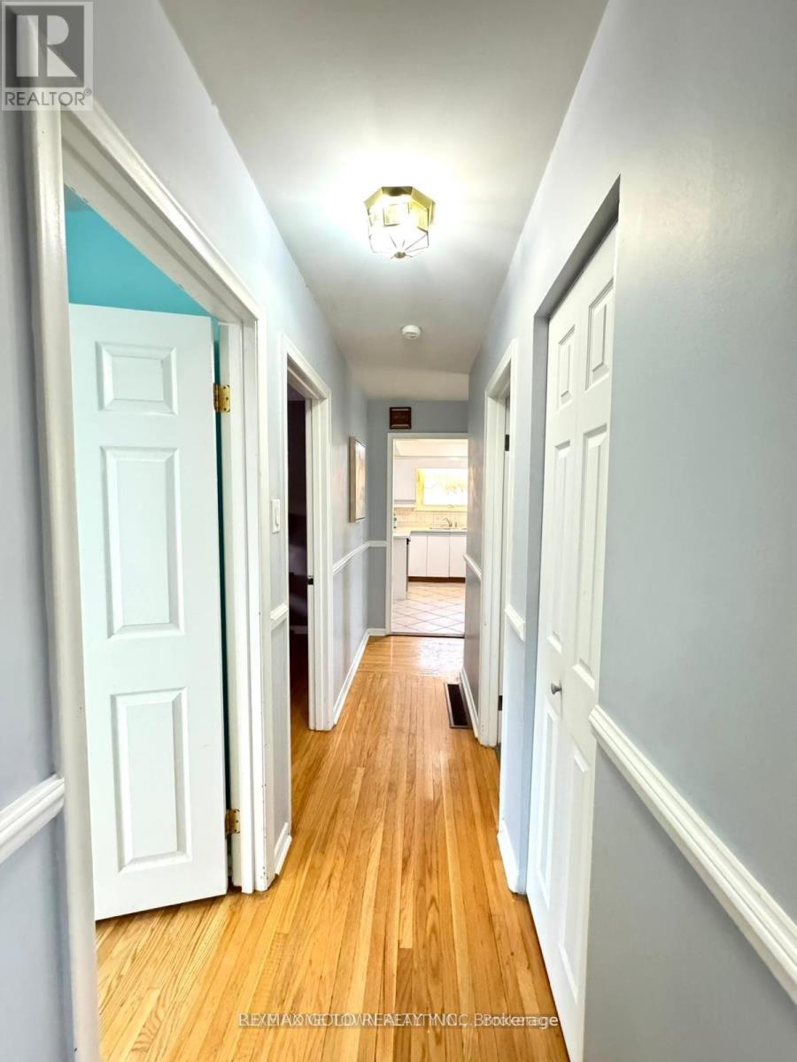 7 Addington Crescent, Brampton, Ontario  L6T 2R1 - Photo 19 - W12669348