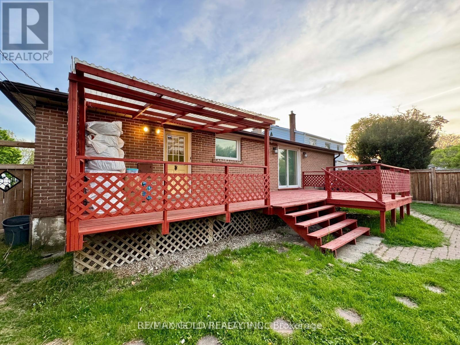 7 Addington Crescent, Brampton, Ontario  L6T 2R1 - Photo 21 - W12669348