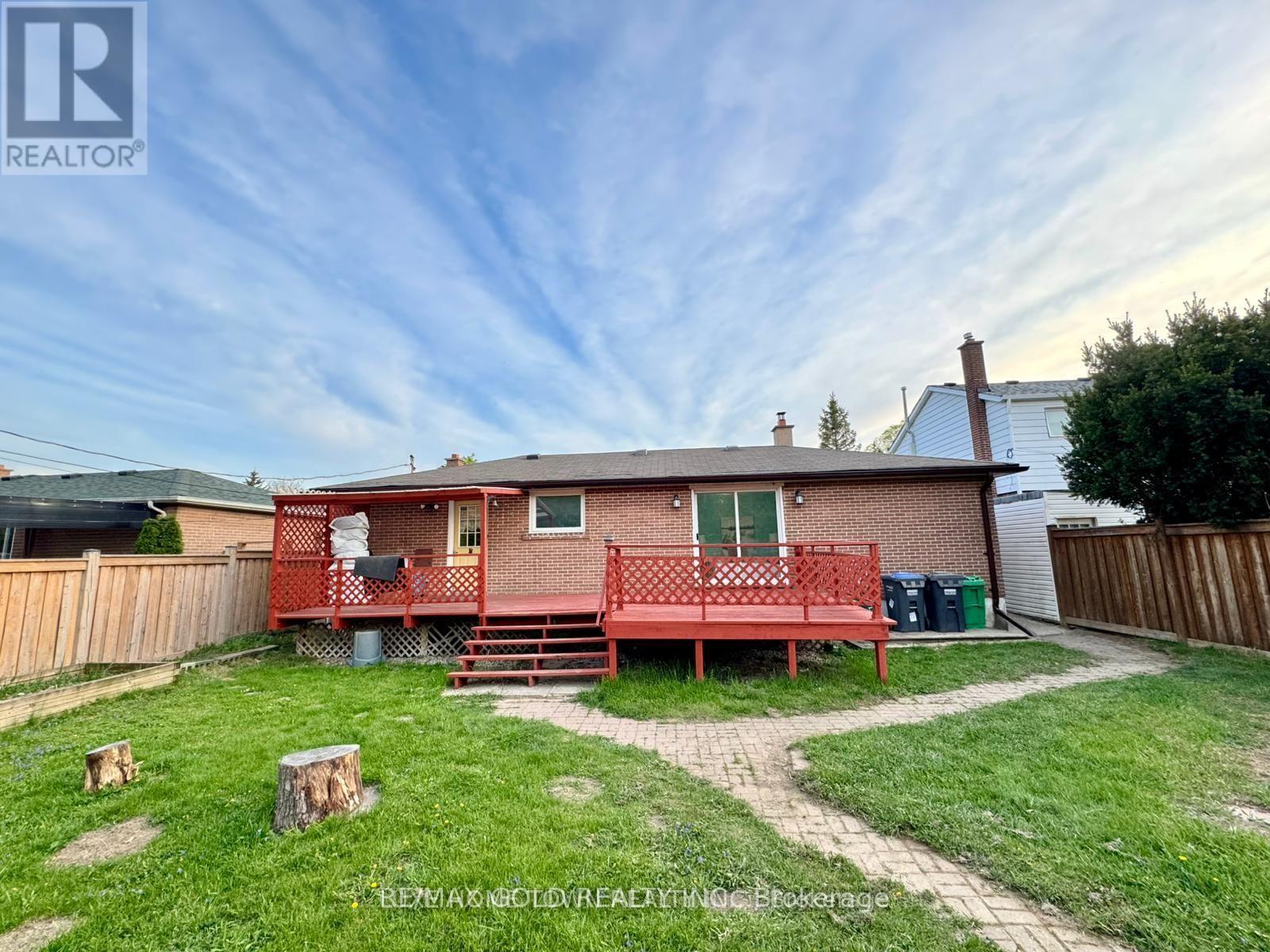 7 Addington Crescent, Brampton, Ontario  L6T 2R1 - Photo 22 - W12669348