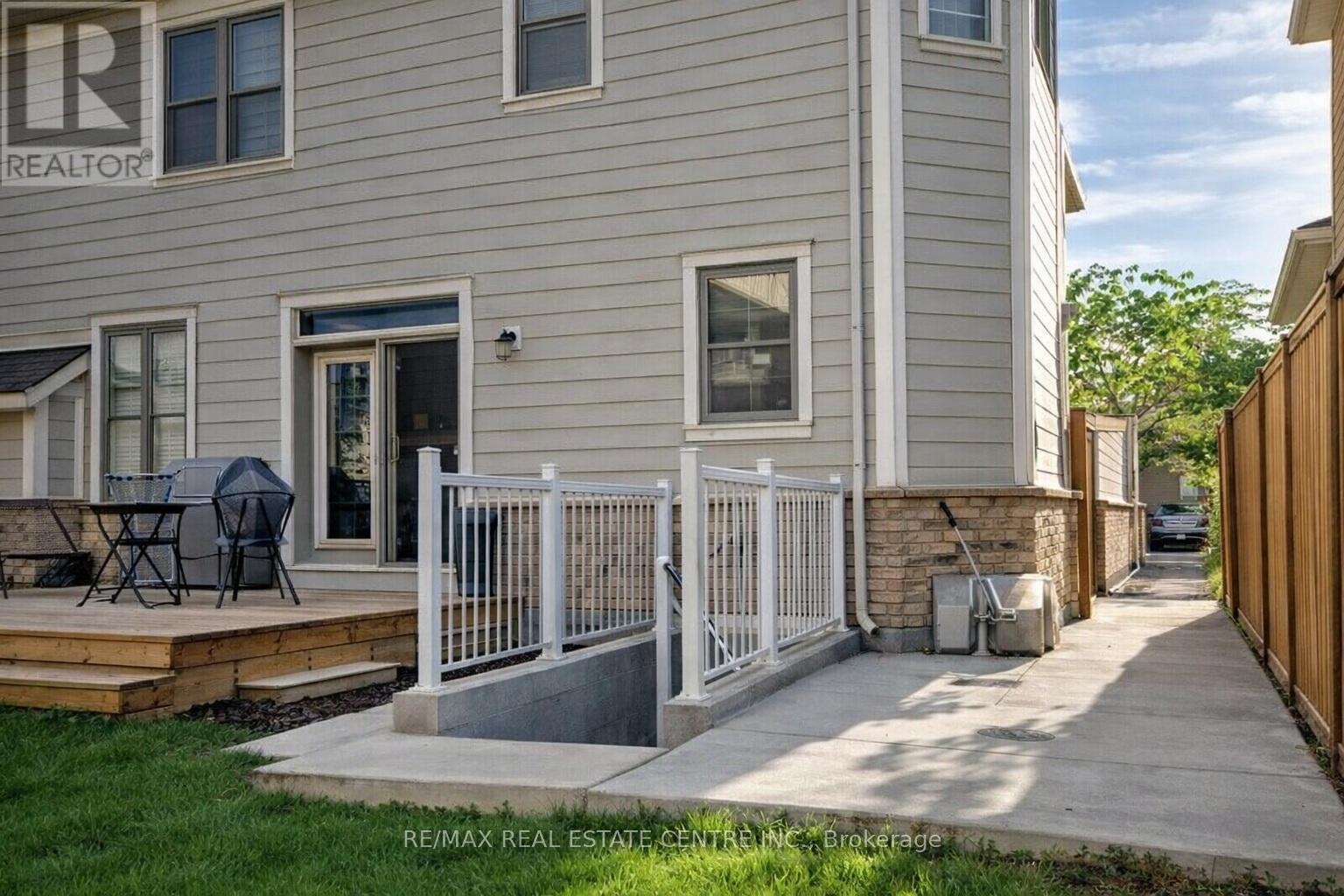 Basement - 230 Huntingford Gate, Milton, Ontario  L9T 0S4 - Photo 8 - W12669368