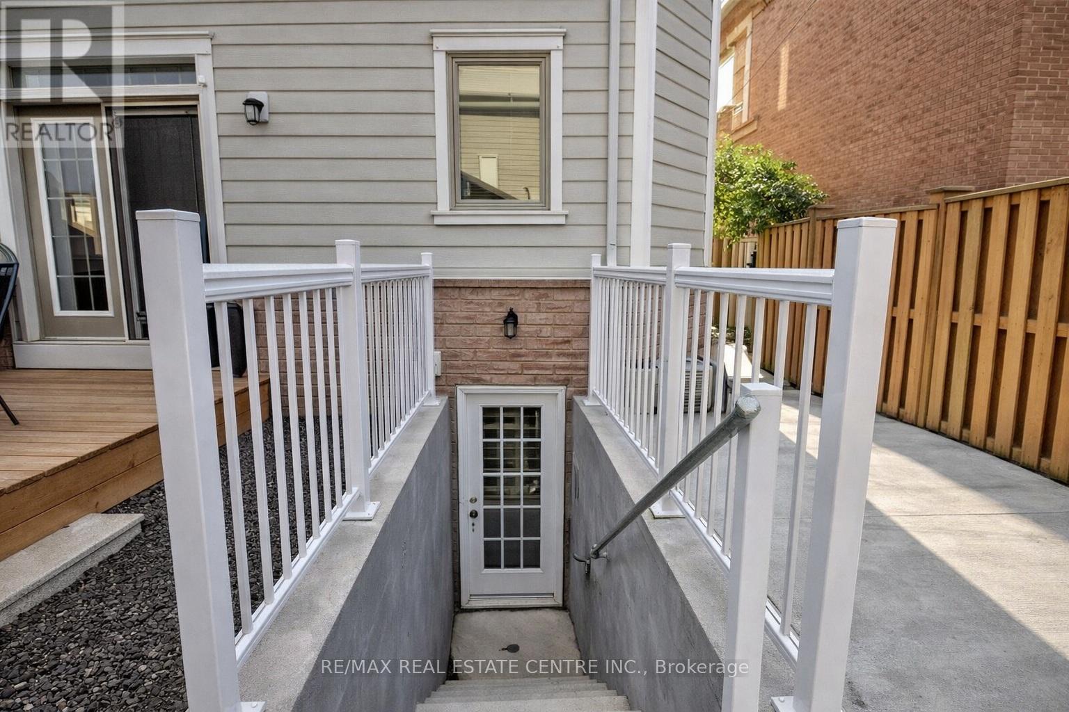 Basement - 230 Huntingford Gate, Milton, Ontario  L9T 0S4 - Photo 9 - W12669368