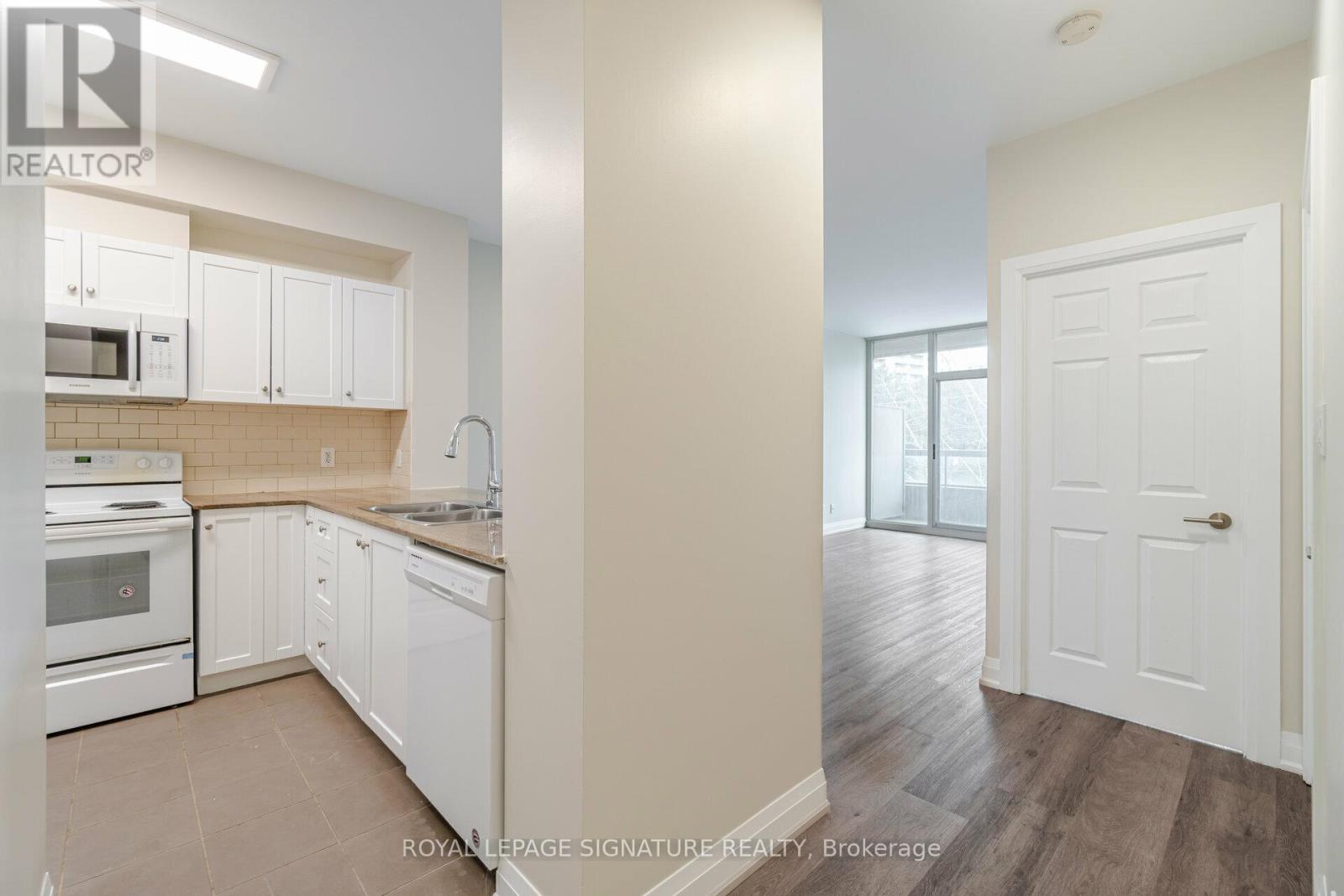 203 - 3504 Hurontario Street, Mississauga, Ontario  L5B 1P2 - Photo 12 - W12669376