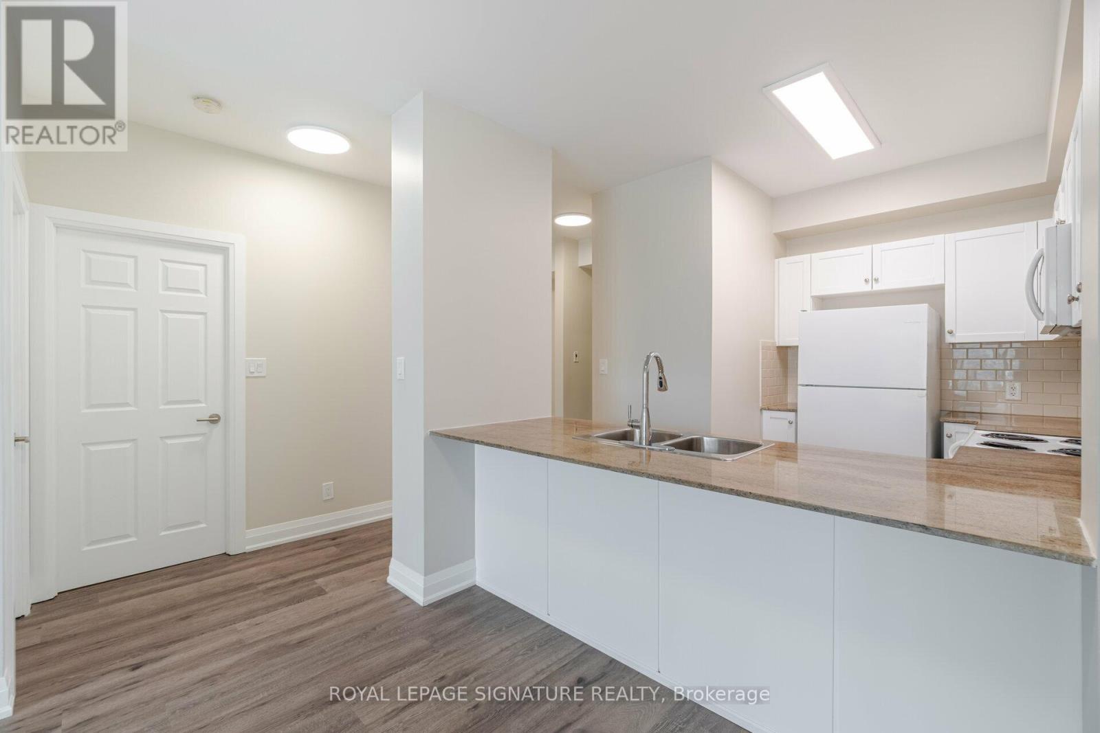 203 - 3504 Hurontario Street, Mississauga, Ontario  L5B 1P2 - Photo 13 - W12669376