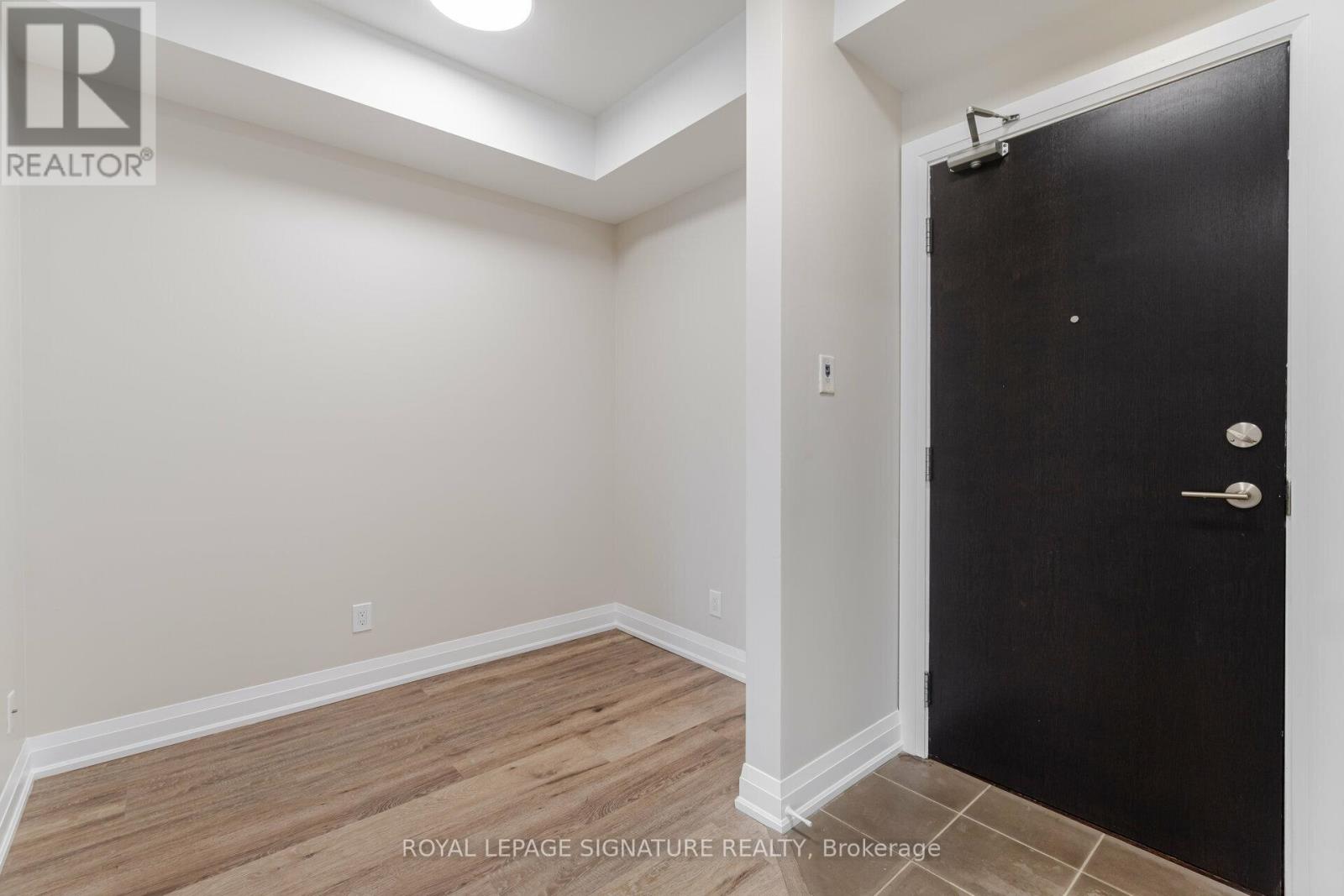 203 - 3504 Hurontario Street, Mississauga, Ontario  L5B 1P2 - Photo 5 - W12669376