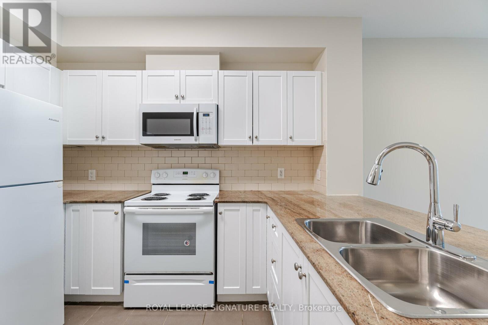 203 - 3504 Hurontario Street, Mississauga, Ontario  L5B 1P2 - Photo 8 - W12669376