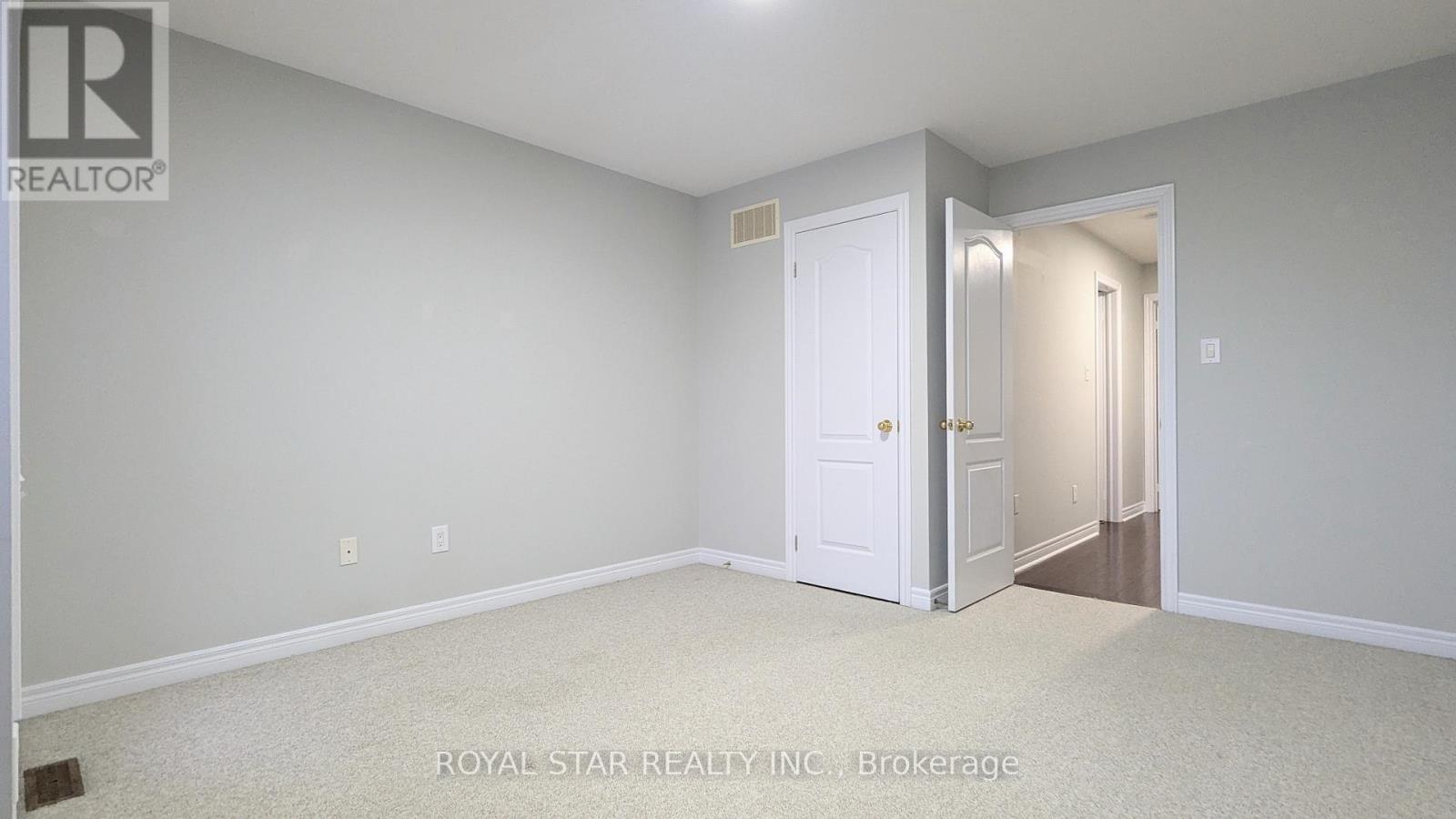 22 Market Garden Mews, Toronto, Ontario  M8Z 0A5 - Photo 7 - W12669384