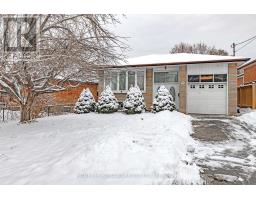 567 RUSTIC ROAD, Toronto, Ontario