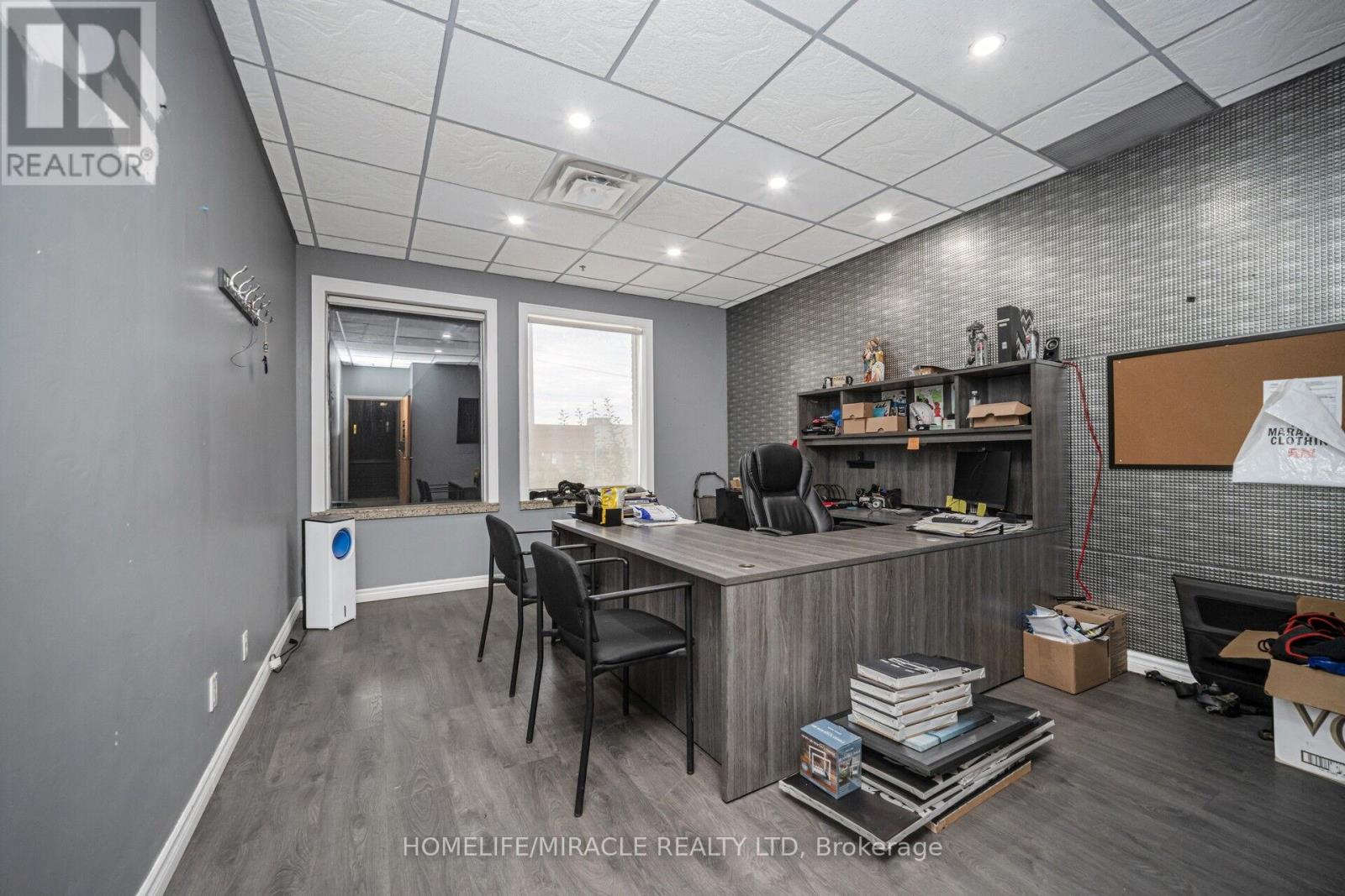 42 Stafford Drive, Brampton, Ontario  L6W 1L4 - Photo 13 - W12669454