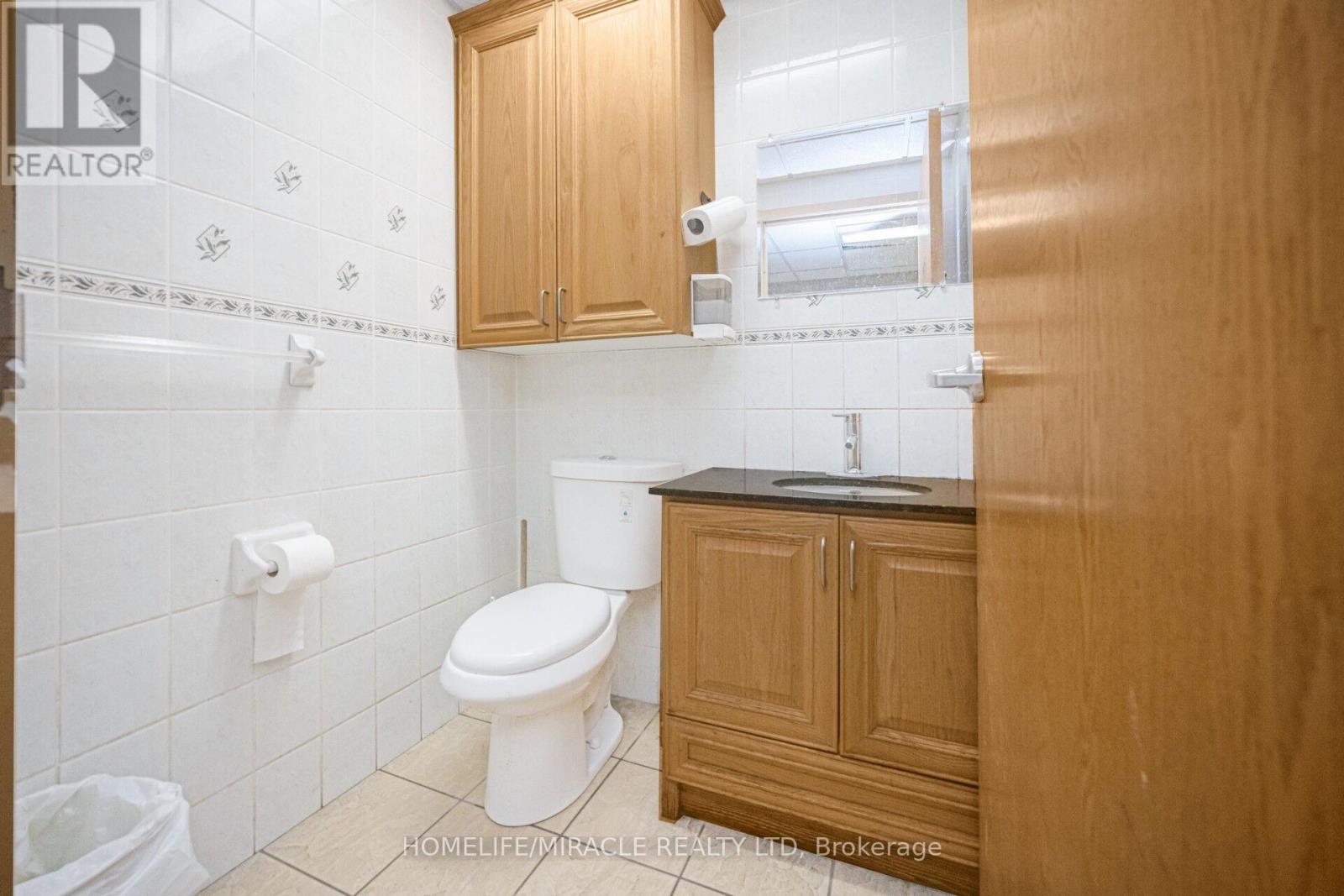 42 Stafford Drive, Brampton, Ontario  L6W 1L4 - Photo 18 - W12669454