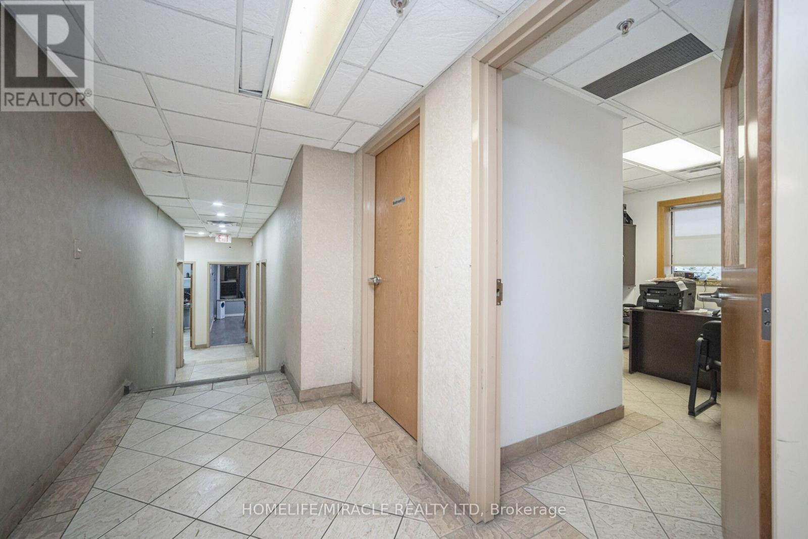 42 Stafford Drive, Brampton, Ontario  L6W 1L4 - Photo 19 - W12669454