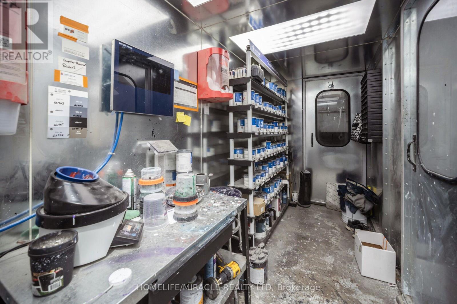 42 Stafford Drive, Brampton, Ontario  L6W 1L4 - Photo 27 - W12669454