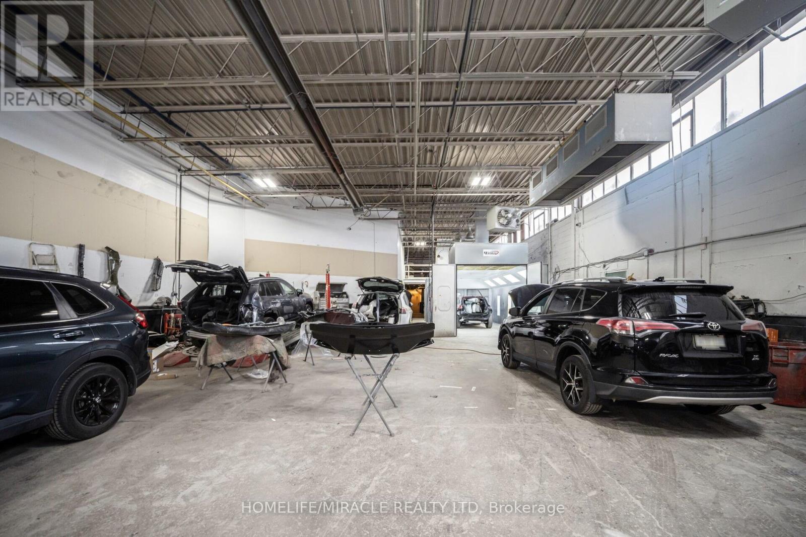 42 Stafford Drive, Brampton, Ontario  L6W 1L4 - Photo 33 - W12669454