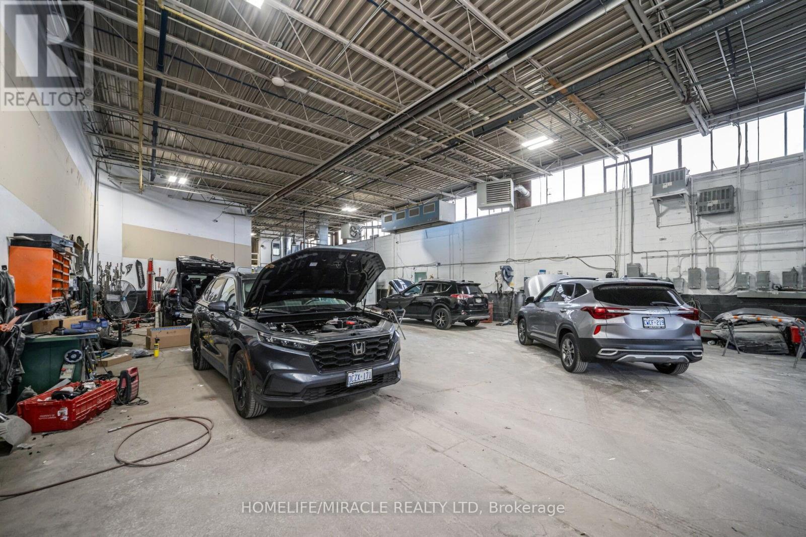 42 Stafford Drive, Brampton, Ontario  L6W 1L4 - Photo 35 - W12669454