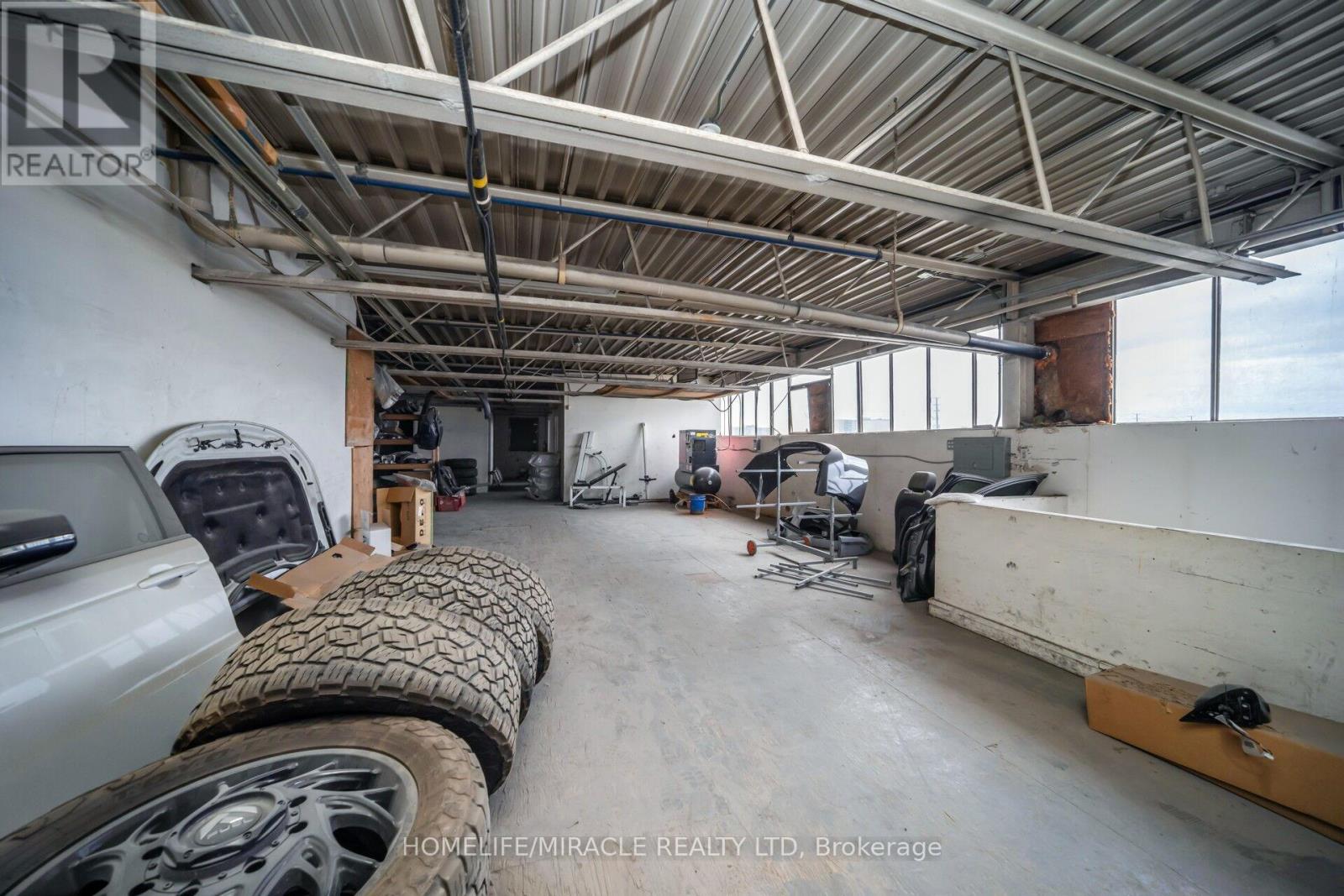 42 Stafford Drive, Brampton, Ontario  L6W 1L4 - Photo 39 - W12669454