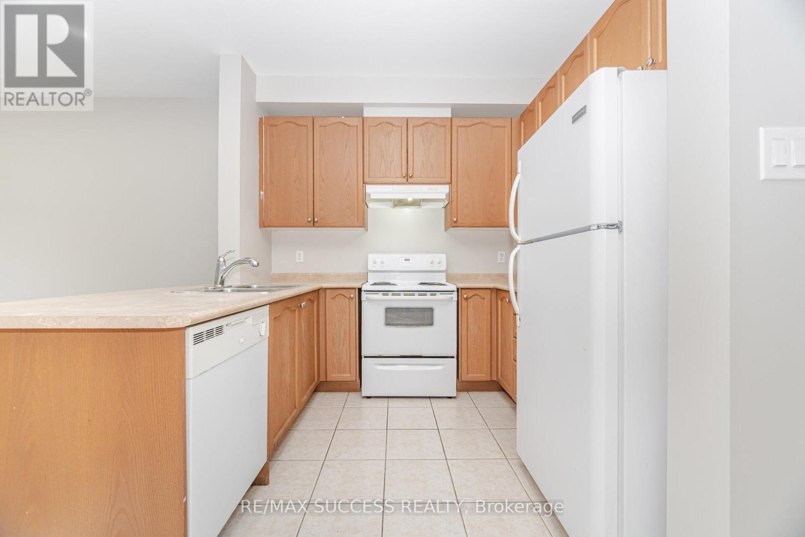 3056 Doyle Street, Mississauga, Ontario  L5M 0M9 - Photo 12 - W12669482