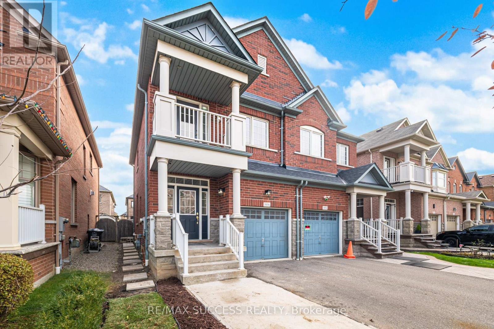 3056 Doyle Street, Mississauga, Ontario  L5M 0M9 - Photo 3 - W12669482