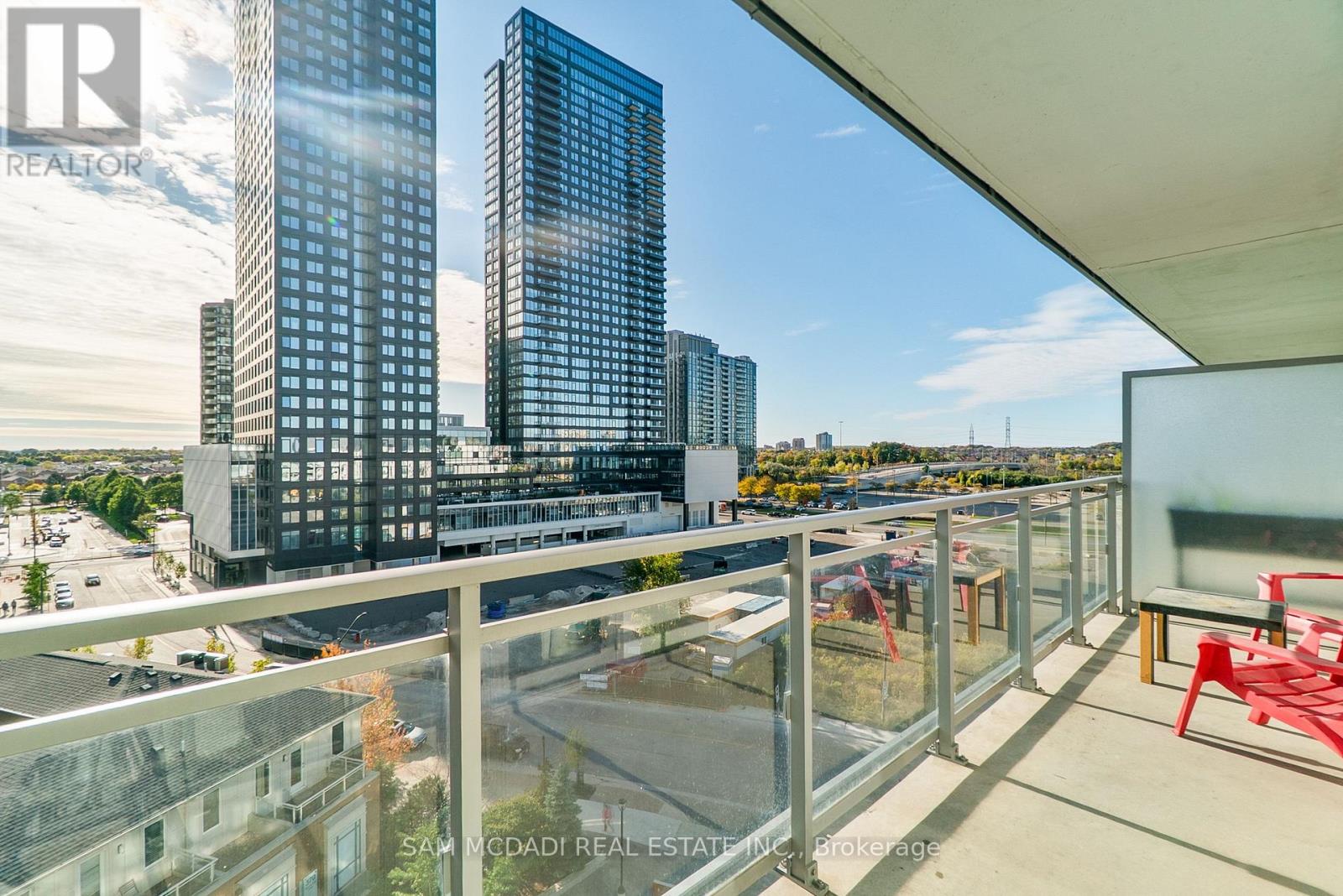 707 - 360 Square One Drive N, Mississauga, Ontario  L5B 0G7 - Photo 17 - W12669490