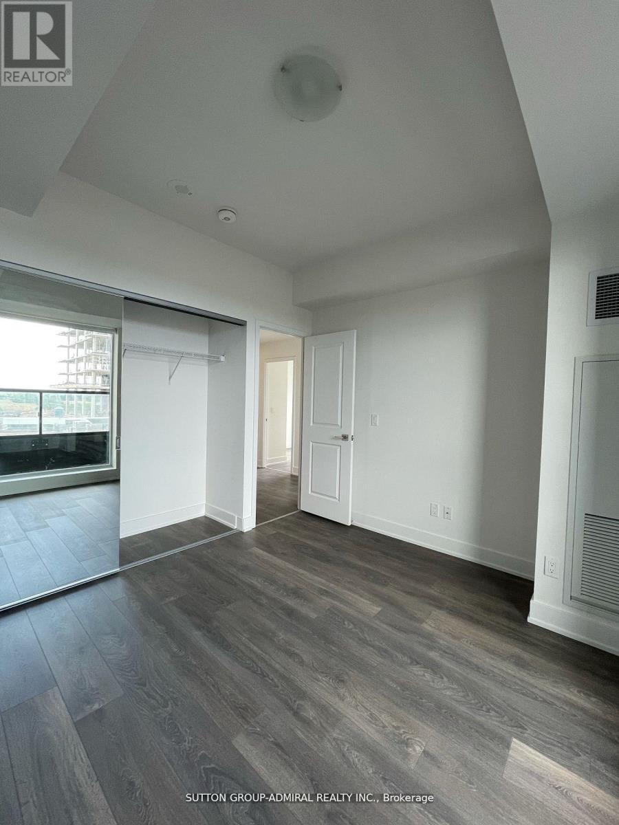 604 - 297 Oak Walk Drive, Oakville, Ontario  L6H 3R6 - Photo 2 - W12669536