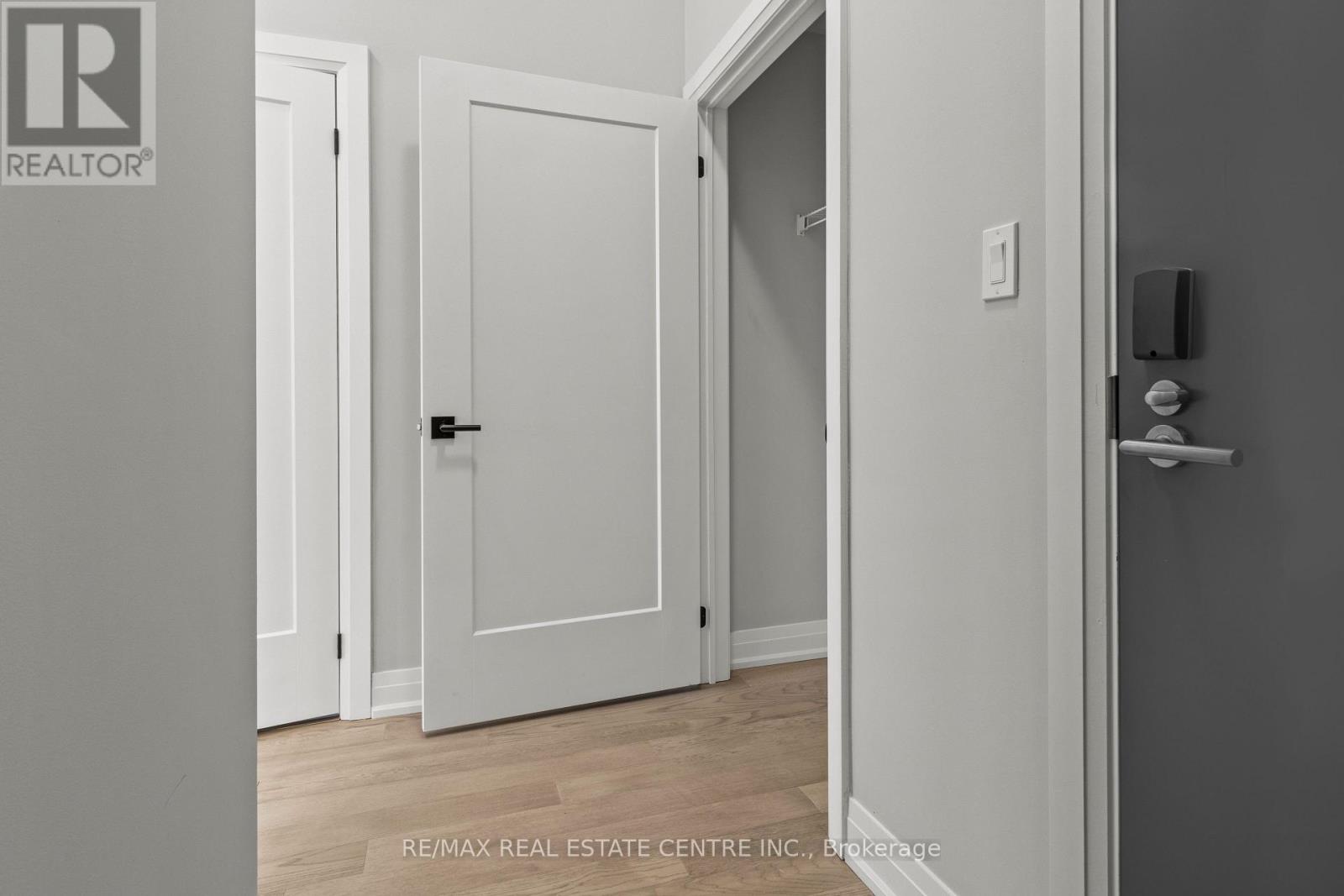 111 - 3265 Carding Mill Trail, Oakville, Ontario  L6M 0W6 - Photo 16 - W12669548