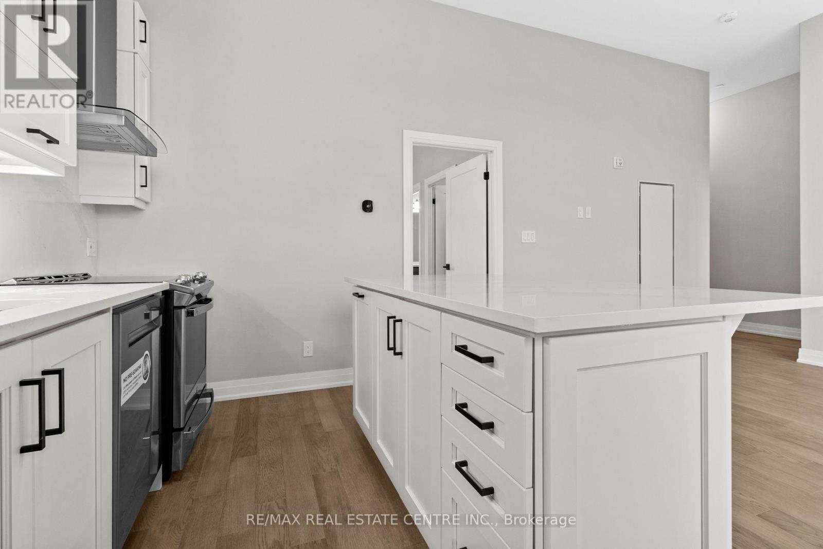 111 - 3265 Carding Mill Trail, Oakville, Ontario  L6M 0W6 - Photo 6 - W12669548