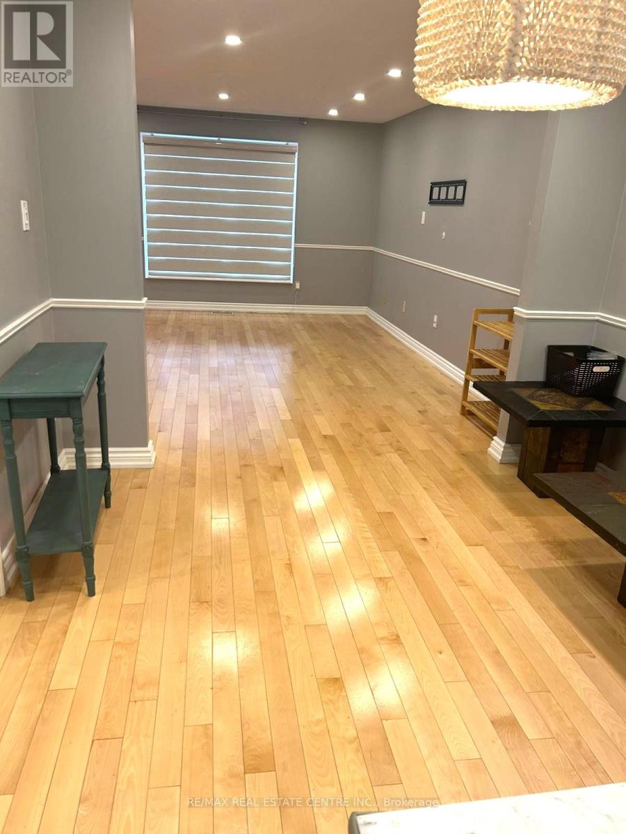 874 Childs Drive, Milton, Ontario  L9T 4J6 - Photo 12 - W12669556