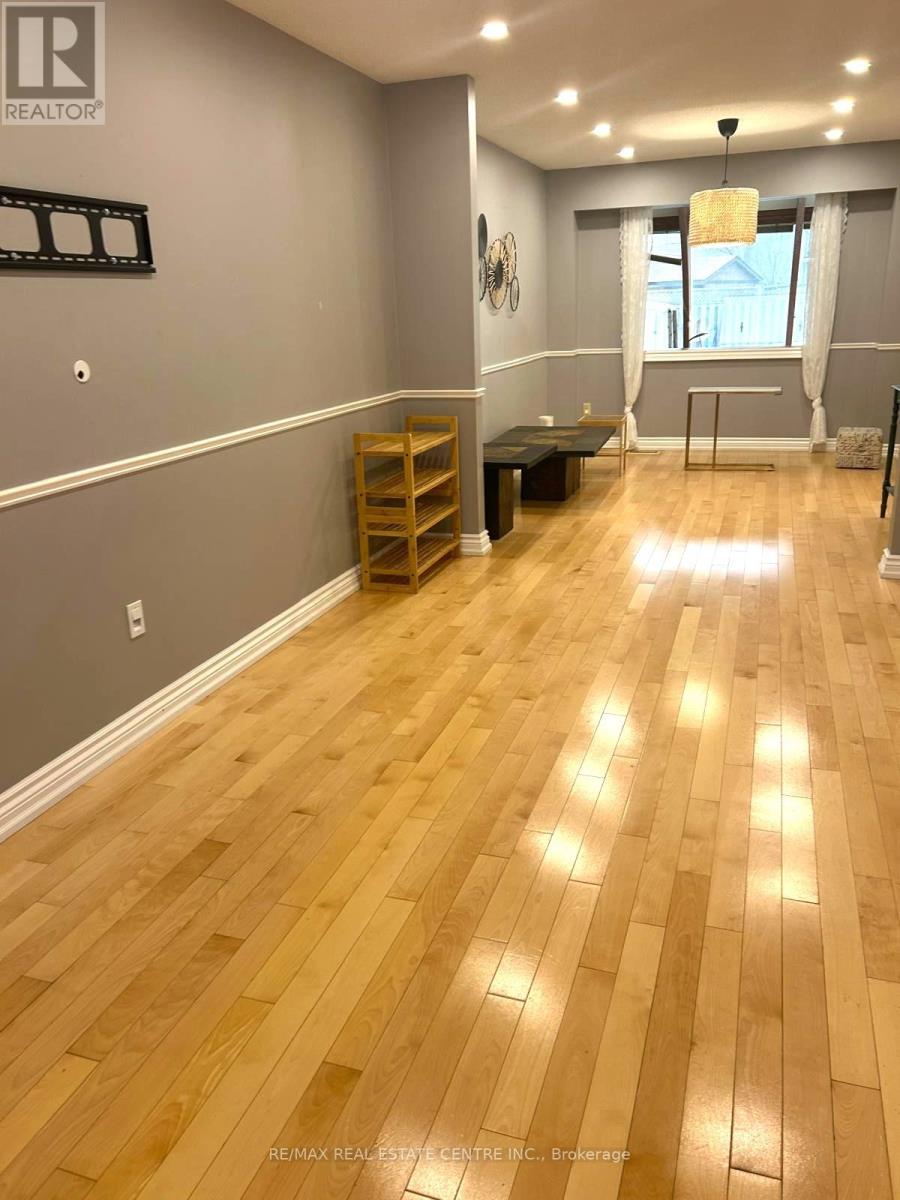 874 Childs Drive, Milton, Ontario  L9T 4J6 - Photo 13 - W12669556